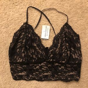 🚨SOLD🚨Windsor Lace Top NWT